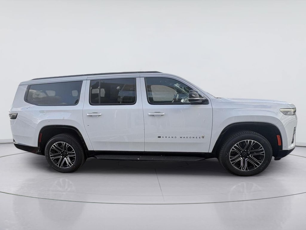 New 2026 Jeep Grand Wagoneer L 4X4 Sport Utility