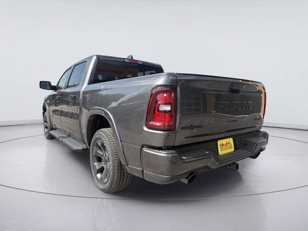 New 2026 Ram 1500 LONE STAR CREW CAB 4X4 5'7 BOX Pickup