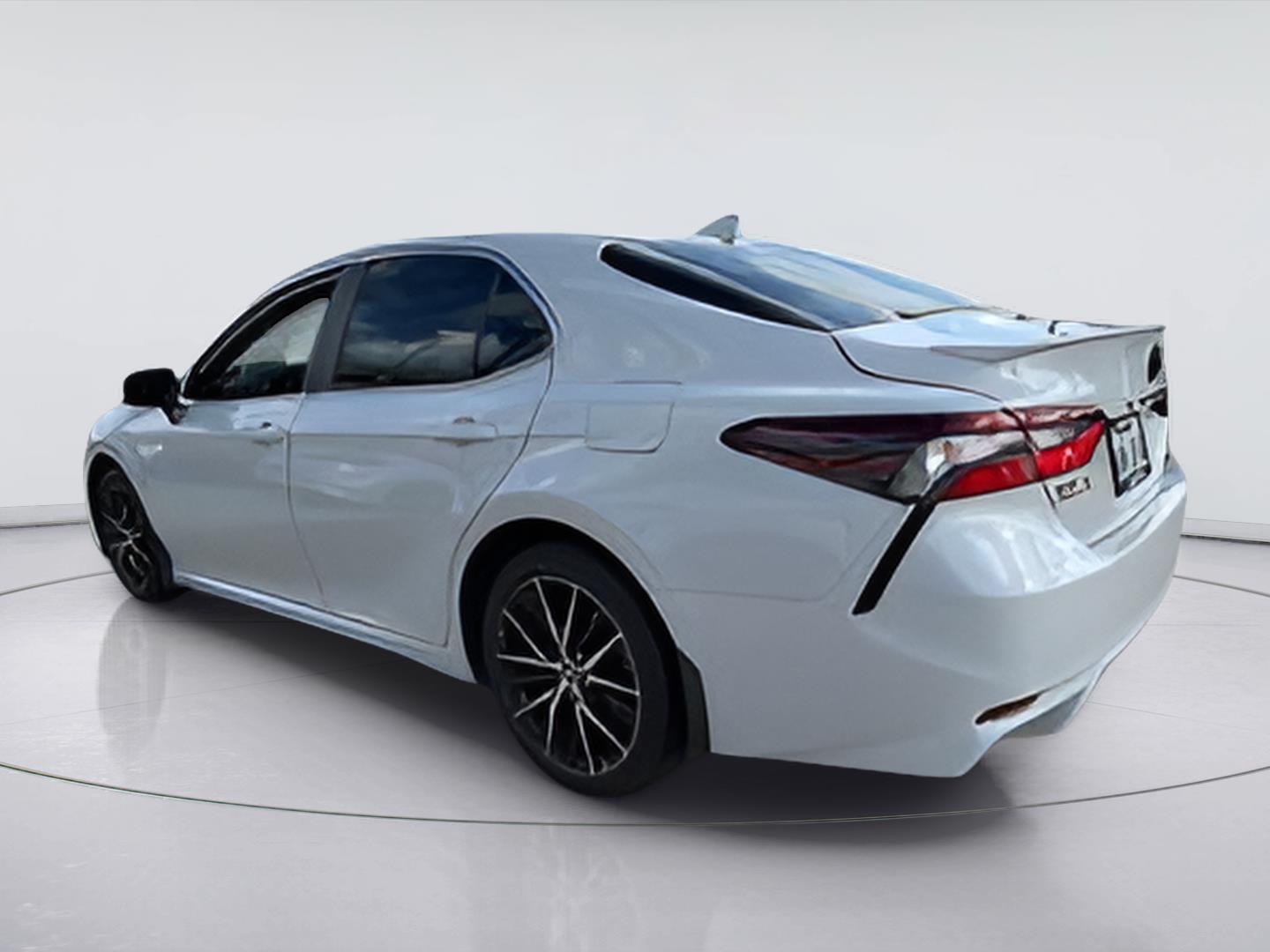 Used 2023 Toyota Camry SE Sedan