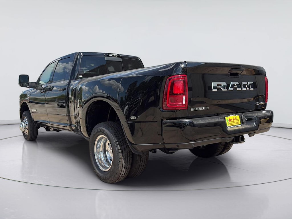 New 2027 Ram 3500 LARAMIE CREW CAB 4X4 8' BOX Pickup