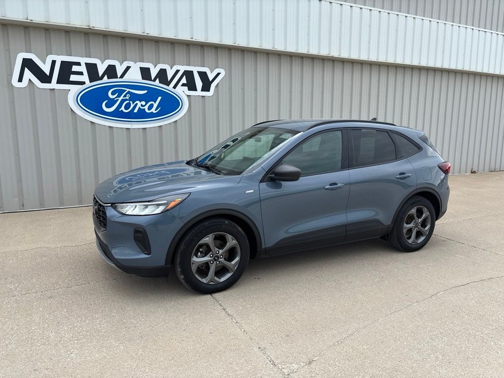 Used 2025 Ford Escape Hybrid ST-Line SUV