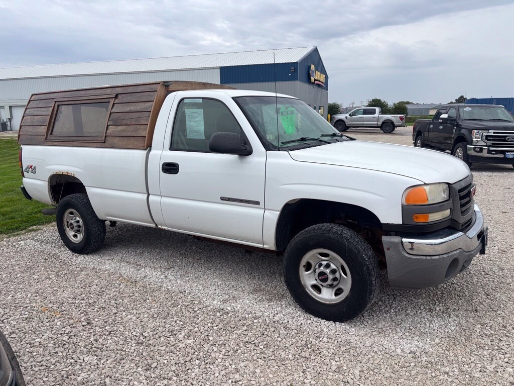 Used 2005 GMC Sierra 2500HD Work Truck Truck