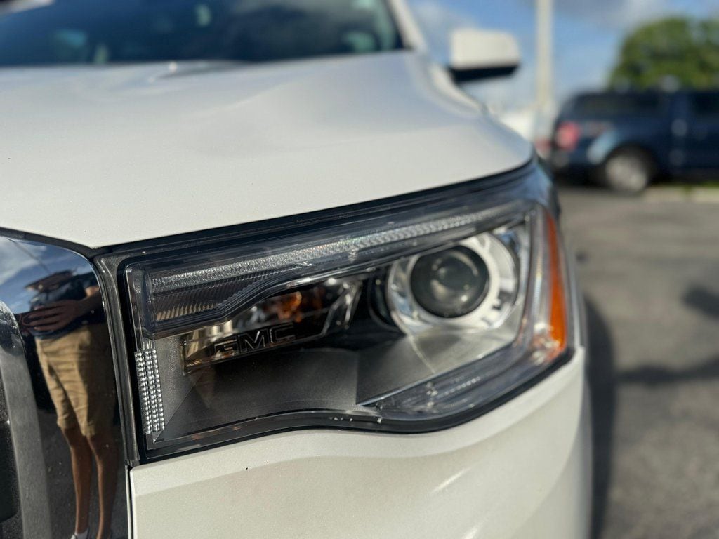 2017 GMC Acadia SLT-2 - Photo 10