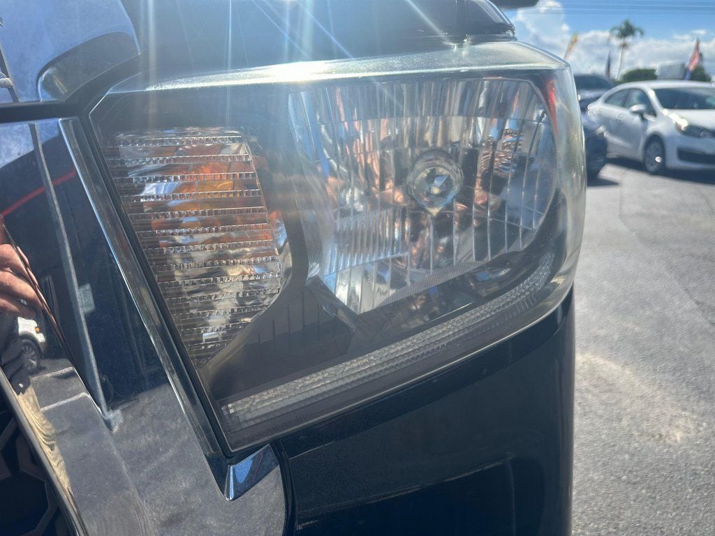 2020 Toyota Tundra SR5 - Photo 12