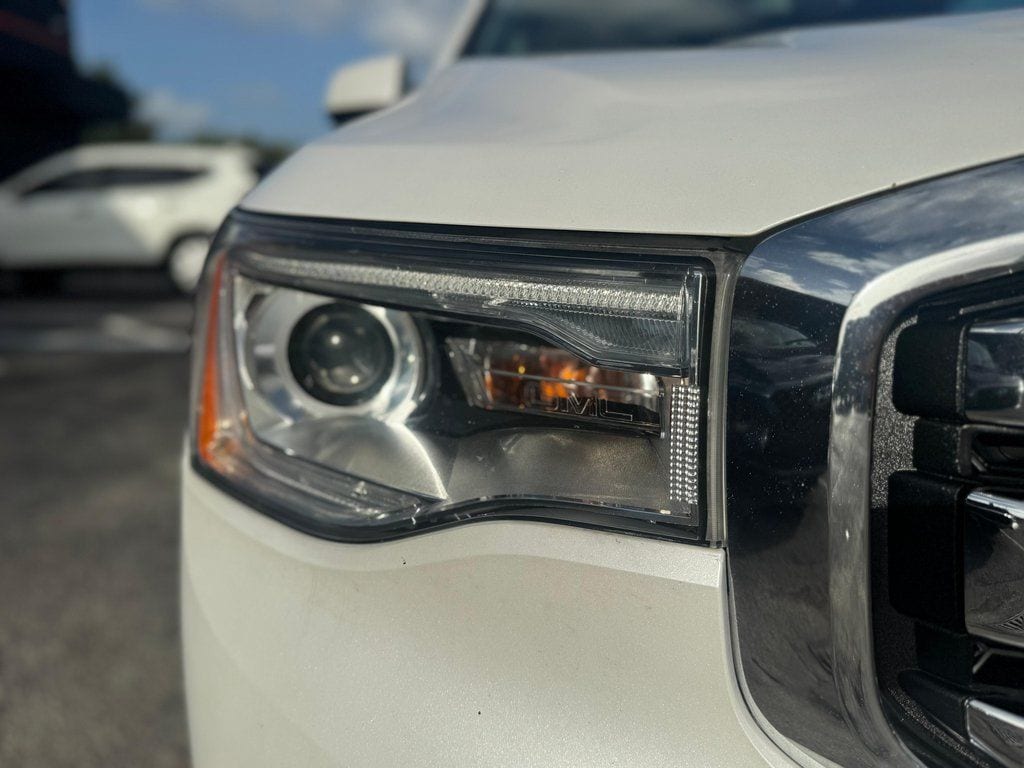 2017 GMC Acadia SLT-2 - Photo 9