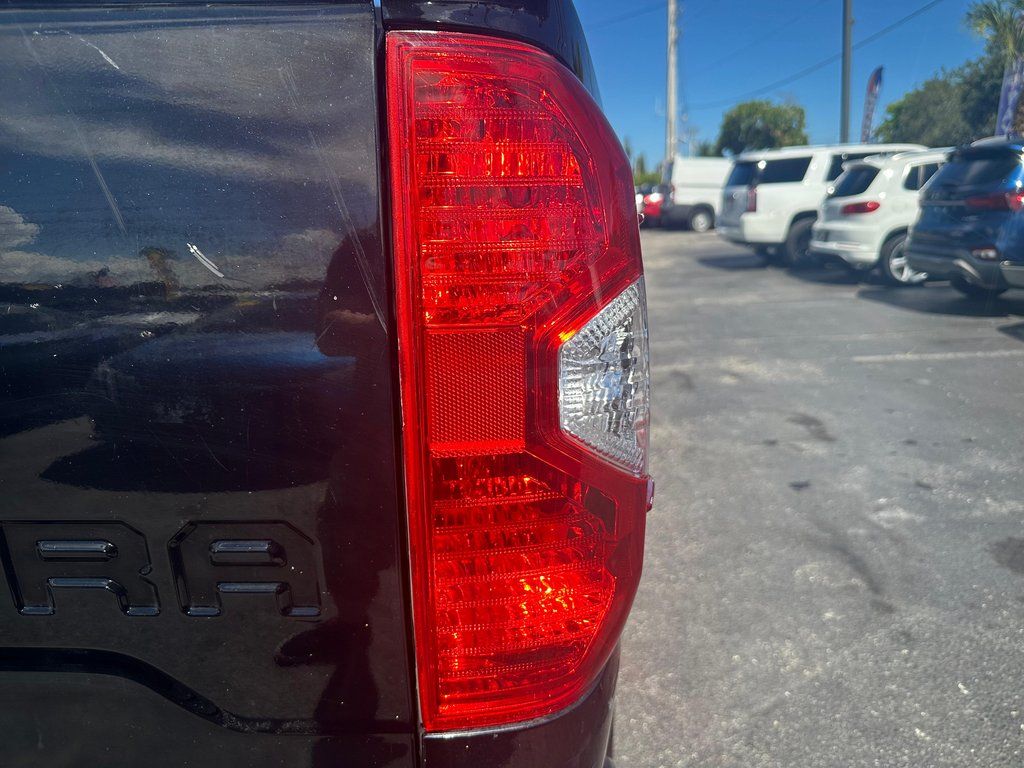 2020 Toyota Tundra SR5 - Photo 8