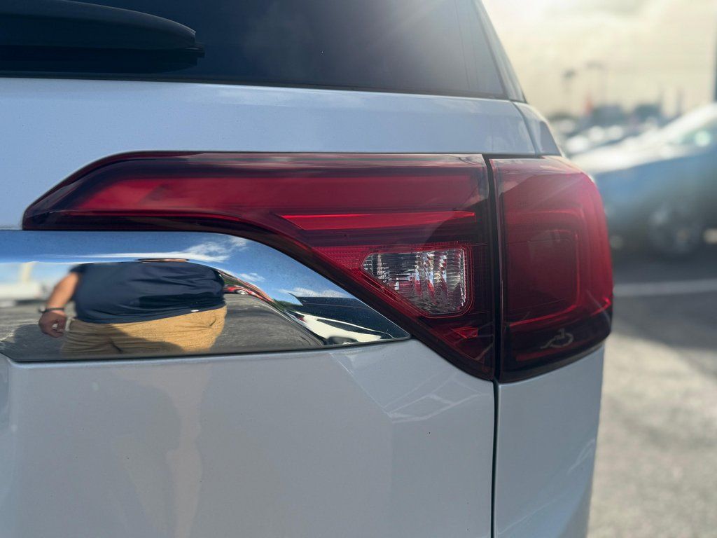 2017 GMC Acadia SLT-2 - Photo 12