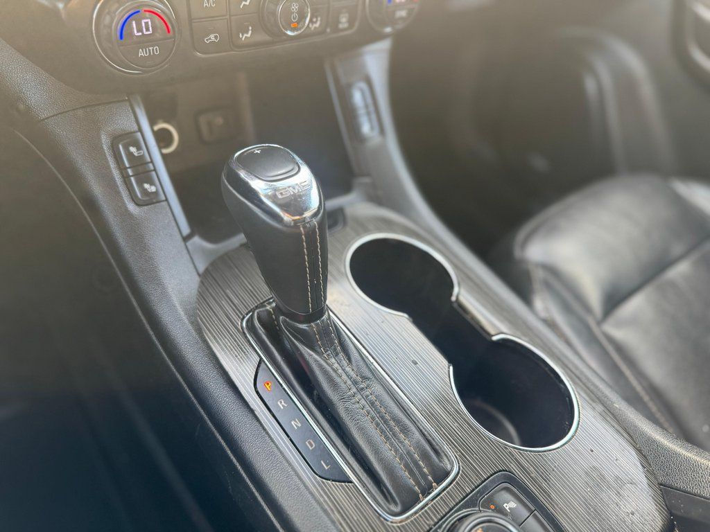 2017 GMC Acadia SLT-2 - Photo 19