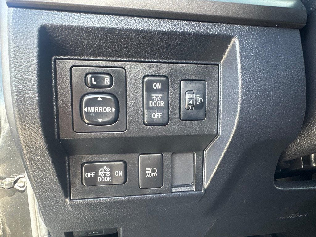 2020 Toyota Tundra SR5 - Photo 24