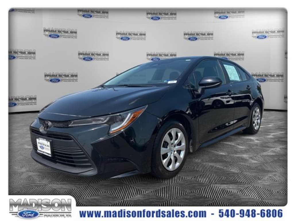 Used 2023 Toyota Corolla LE Sedan
