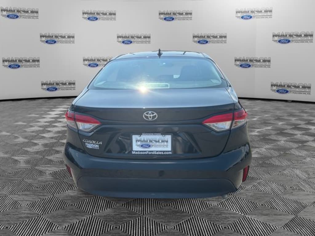 Used 2023 Toyota Corolla LE Sedan