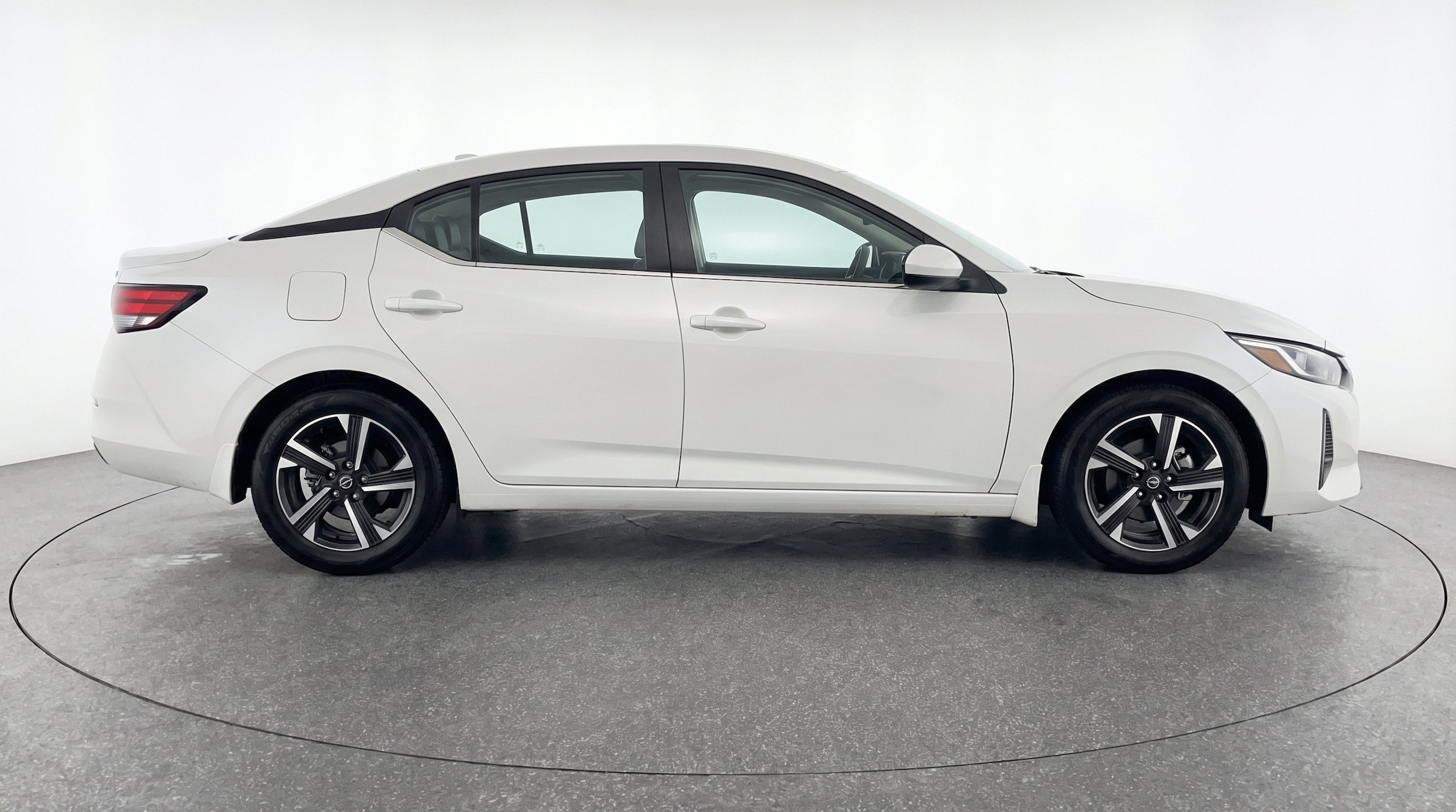 Thumbnail: 2025 Nissan Sentra - 11