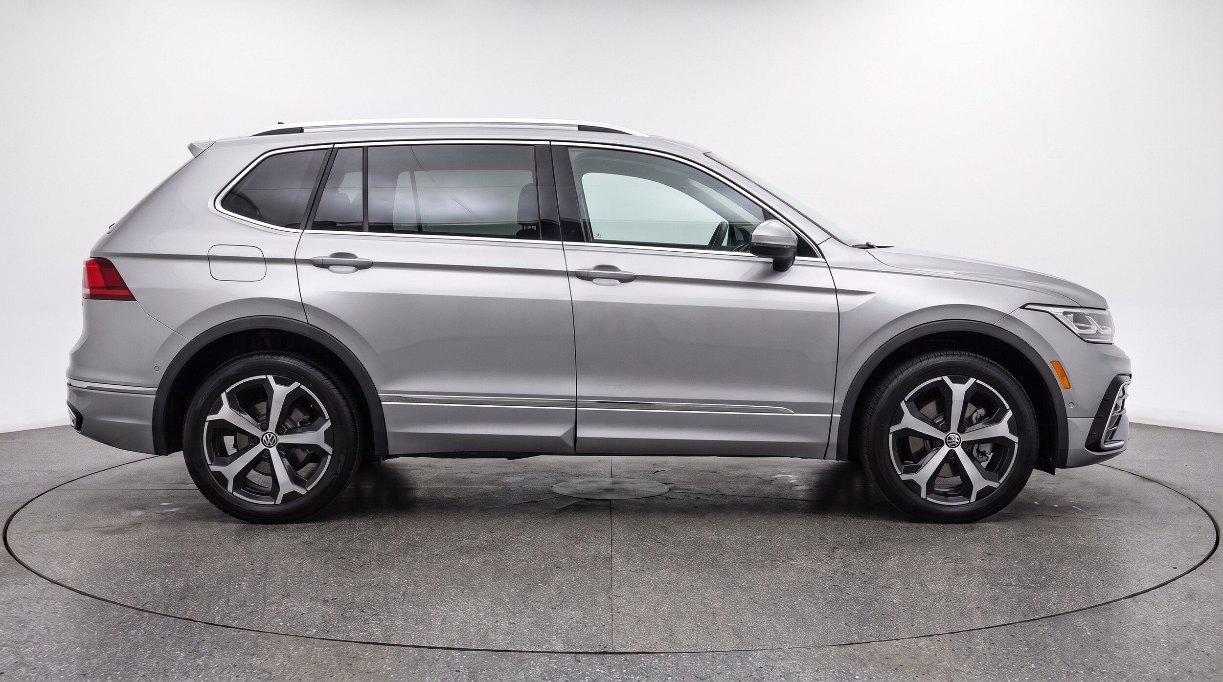 Thumbnail: 2026 Volkswagen Tiguan - 10