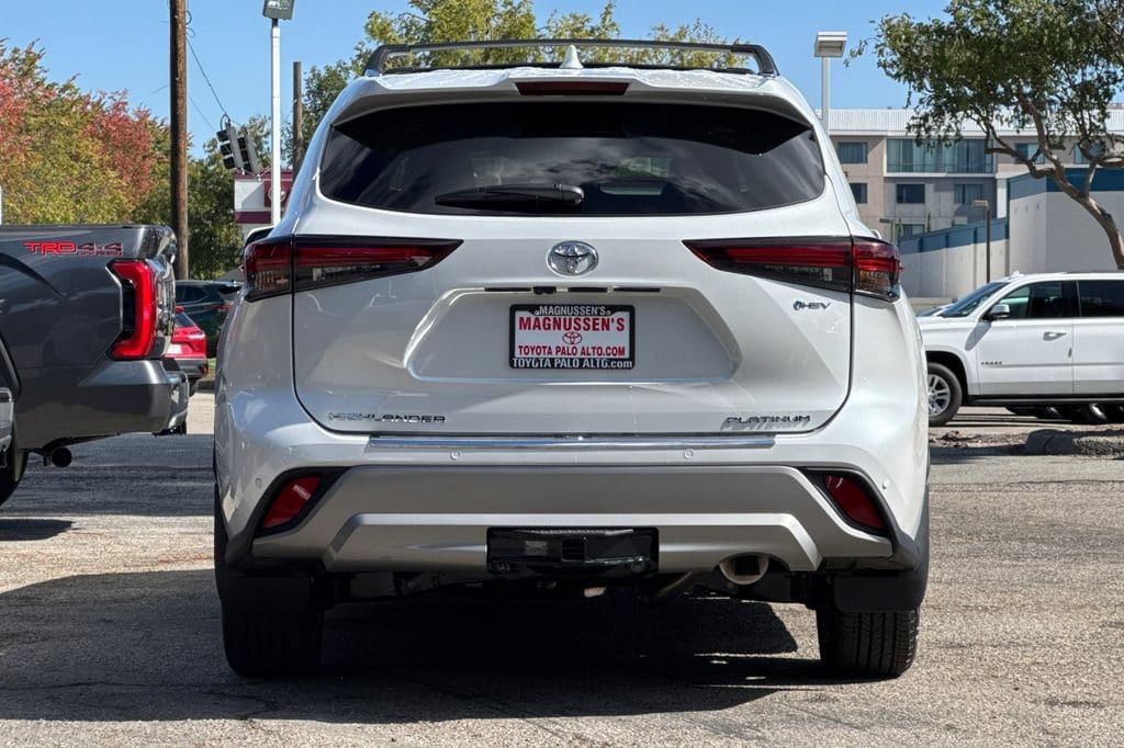 Certified 2026 Toyota Highlander Hybrid Platinum Sport Utility