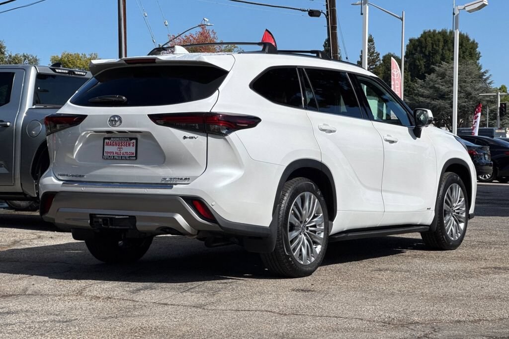 Certified 2026 Toyota Highlander Hybrid Platinum Sport Utility