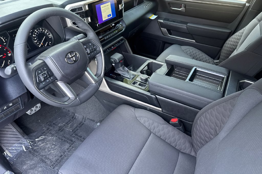 2026 Toyota Tundra SR5 - Photo 7