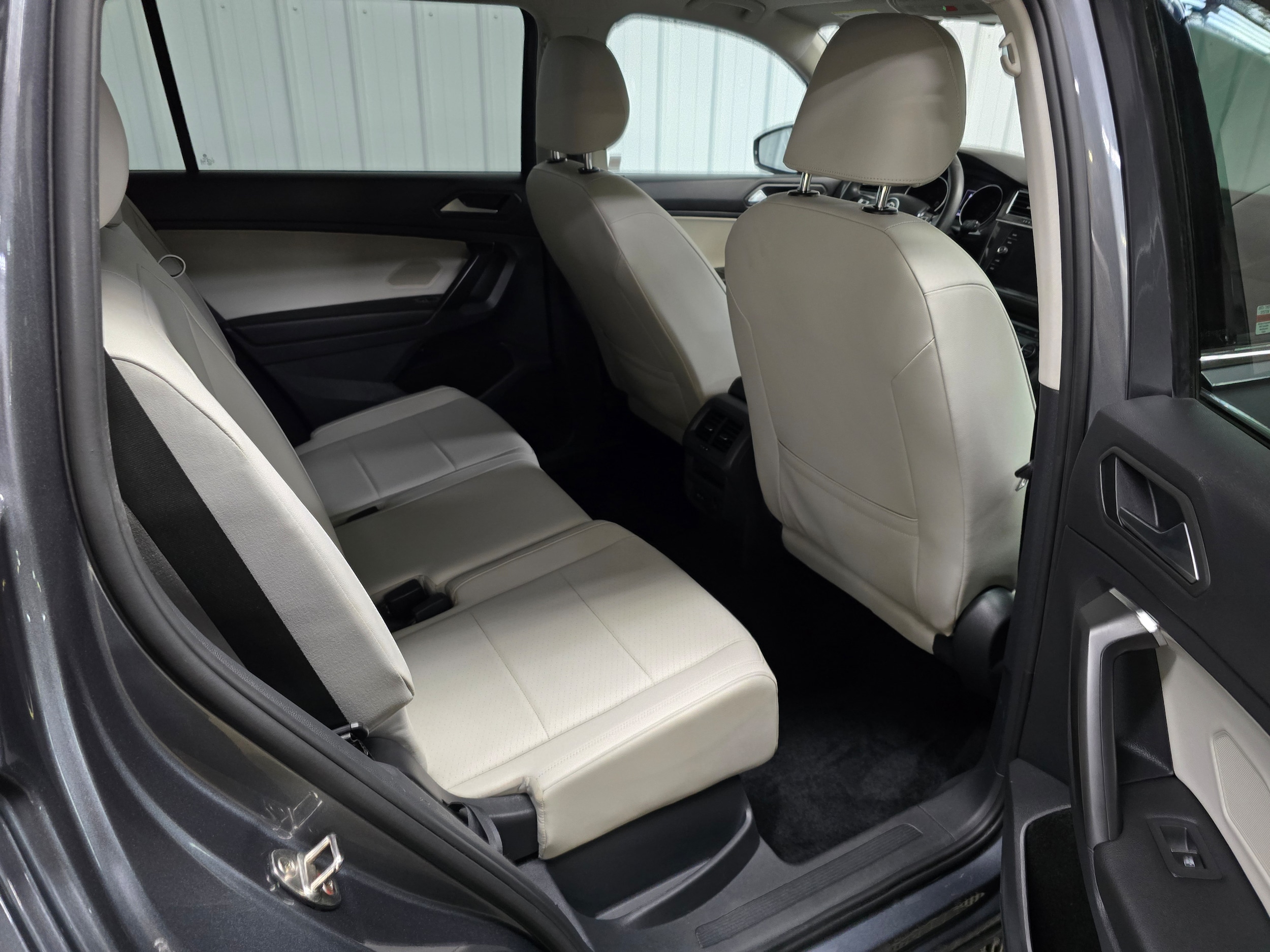 2021 Volkswagen Tiguan SE - Photo 22