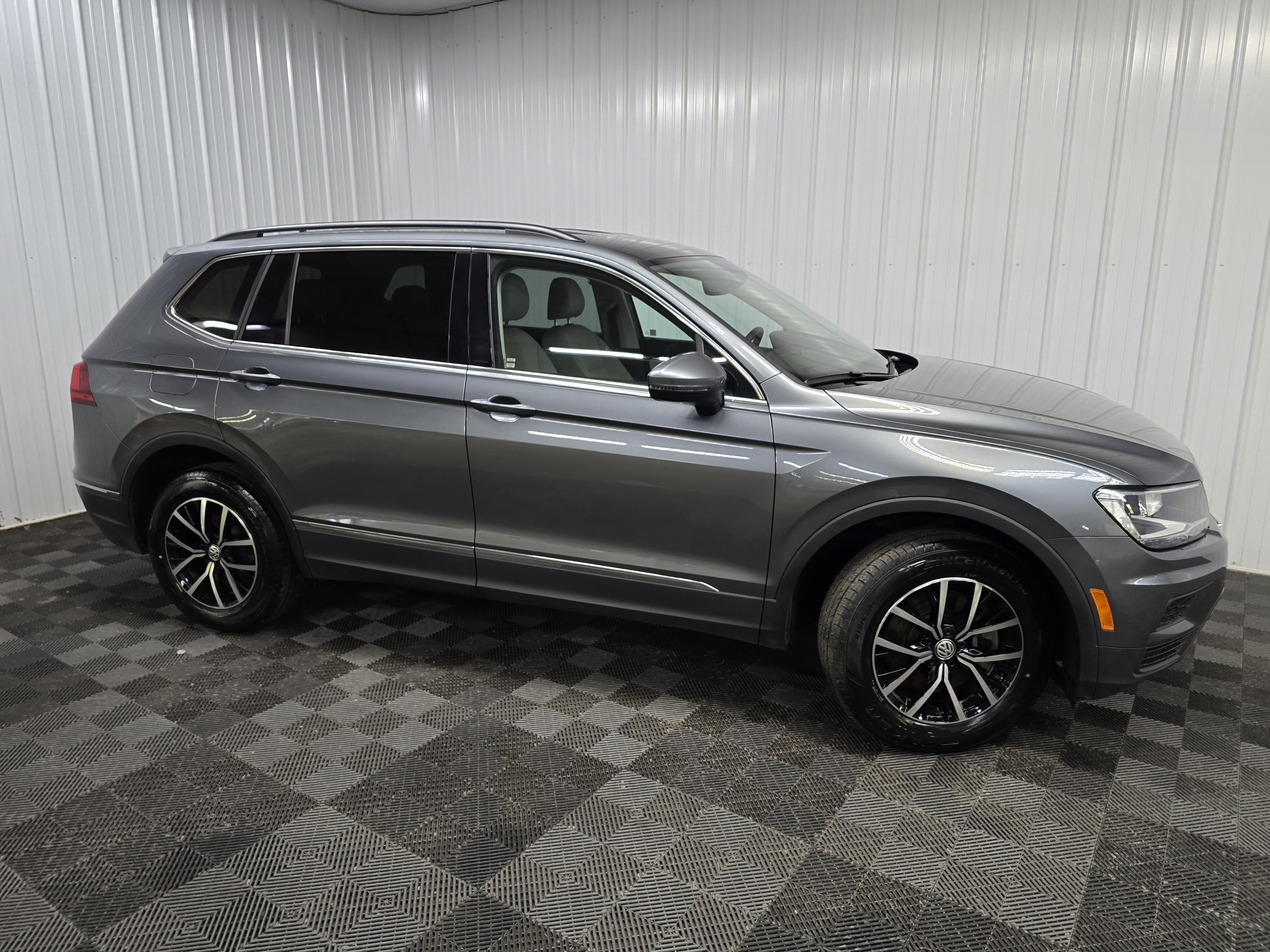 2021 Volkswagen Tiguan SE - Photo 7