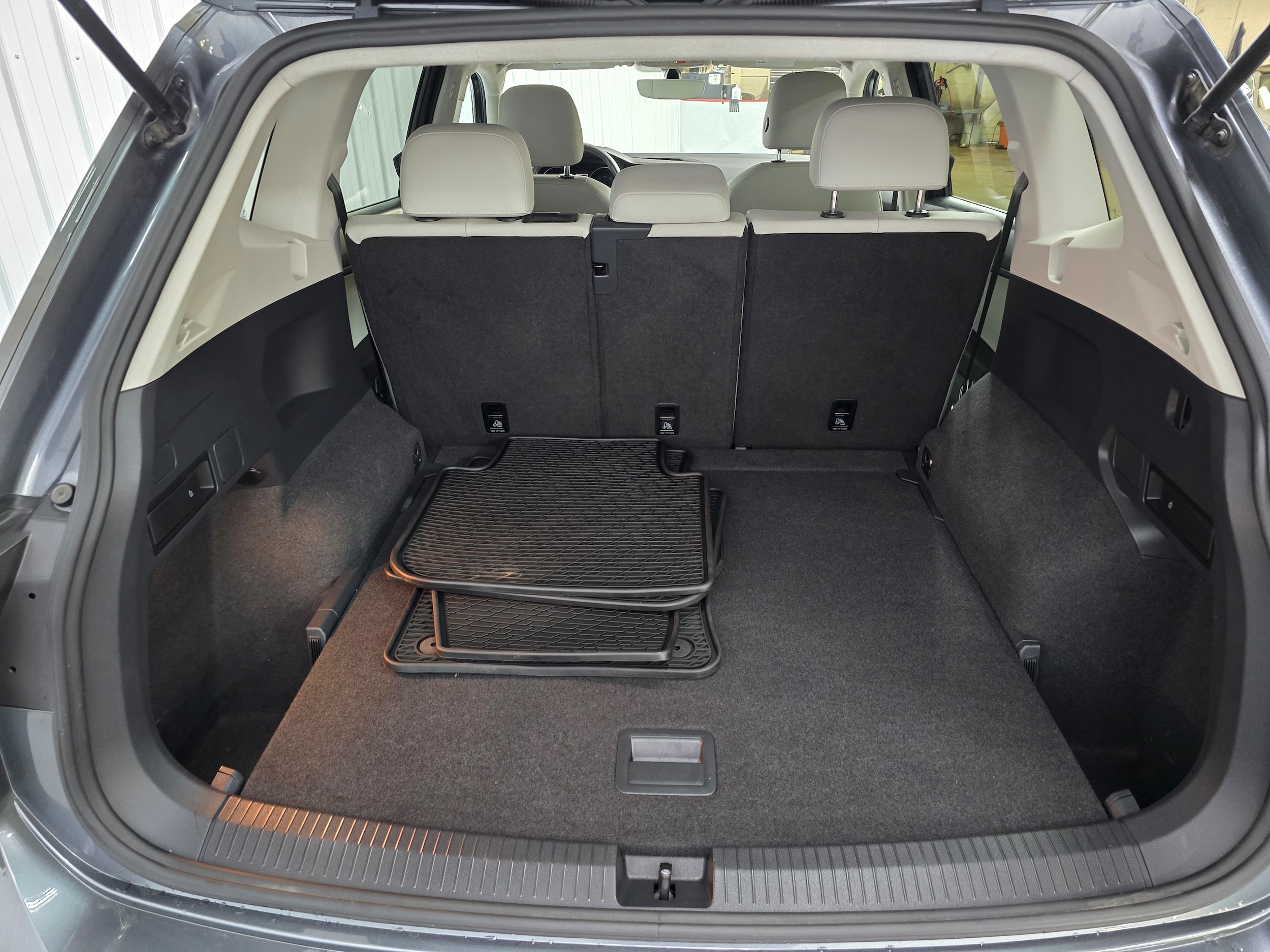 2021 Volkswagen Tiguan SE - Photo 13