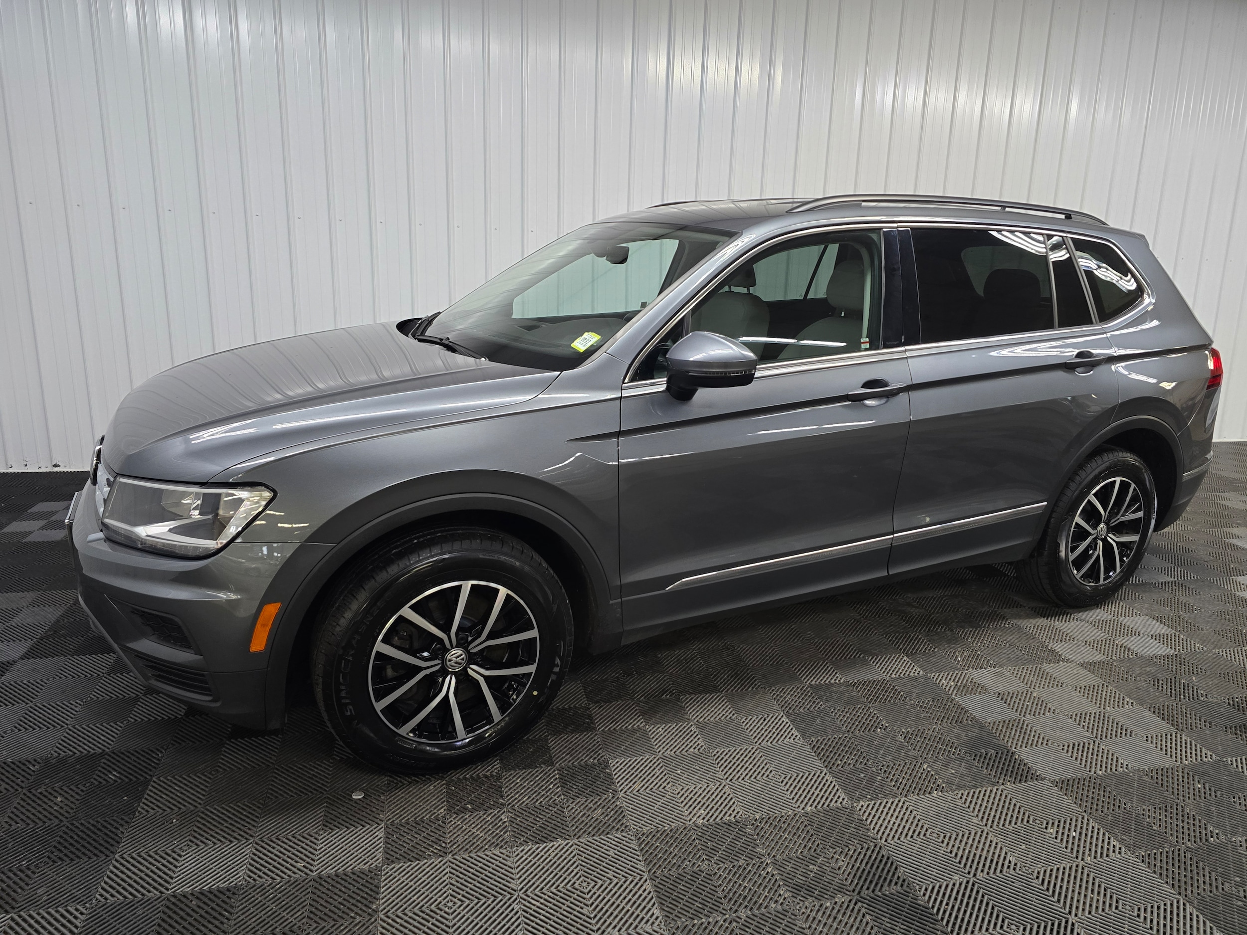 2021 Volkswagen Tiguan SE - Photo 6
