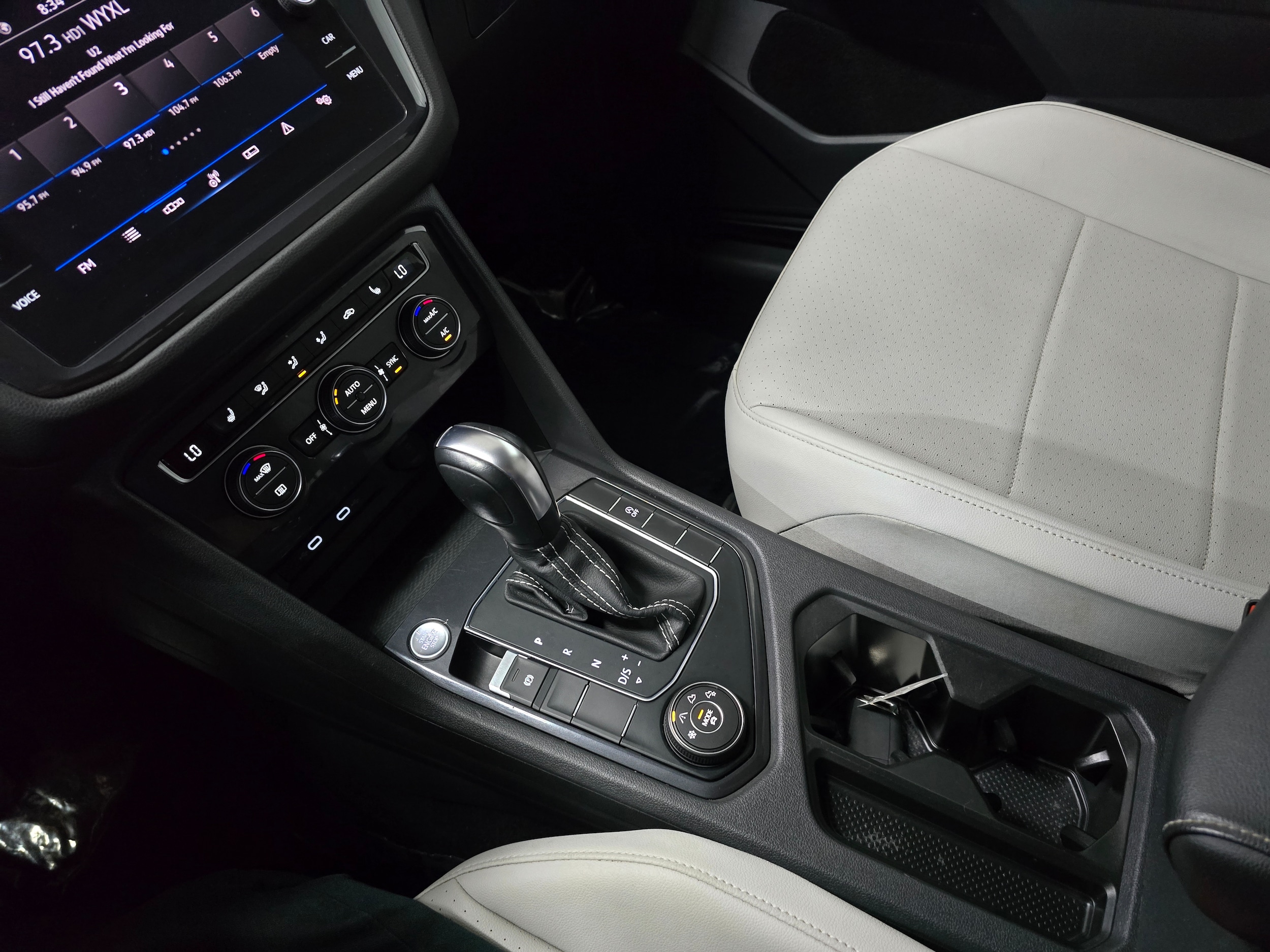 2021 Volkswagen Tiguan SE - Photo 33