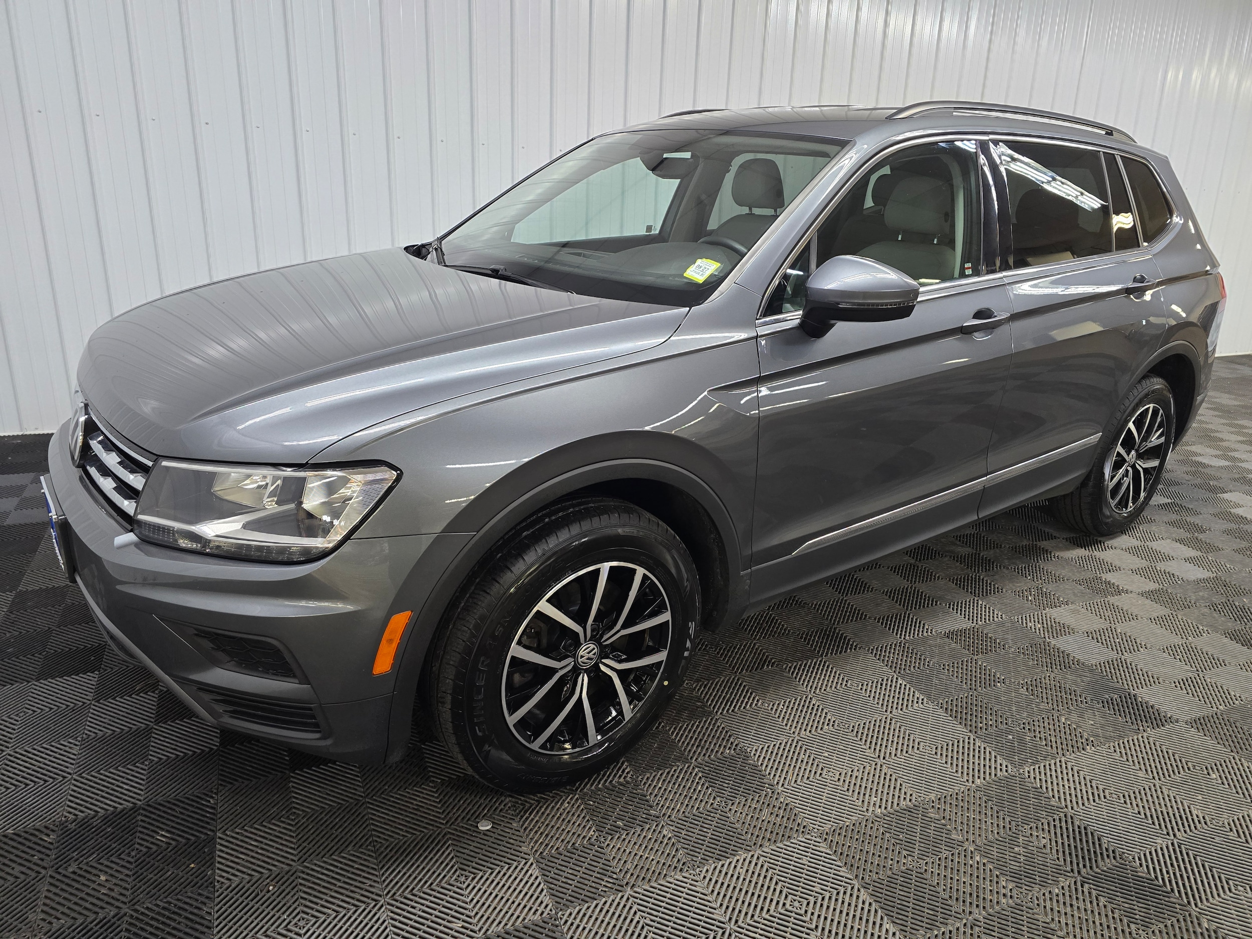 2021 Volkswagen Tiguan SE - Photo 9