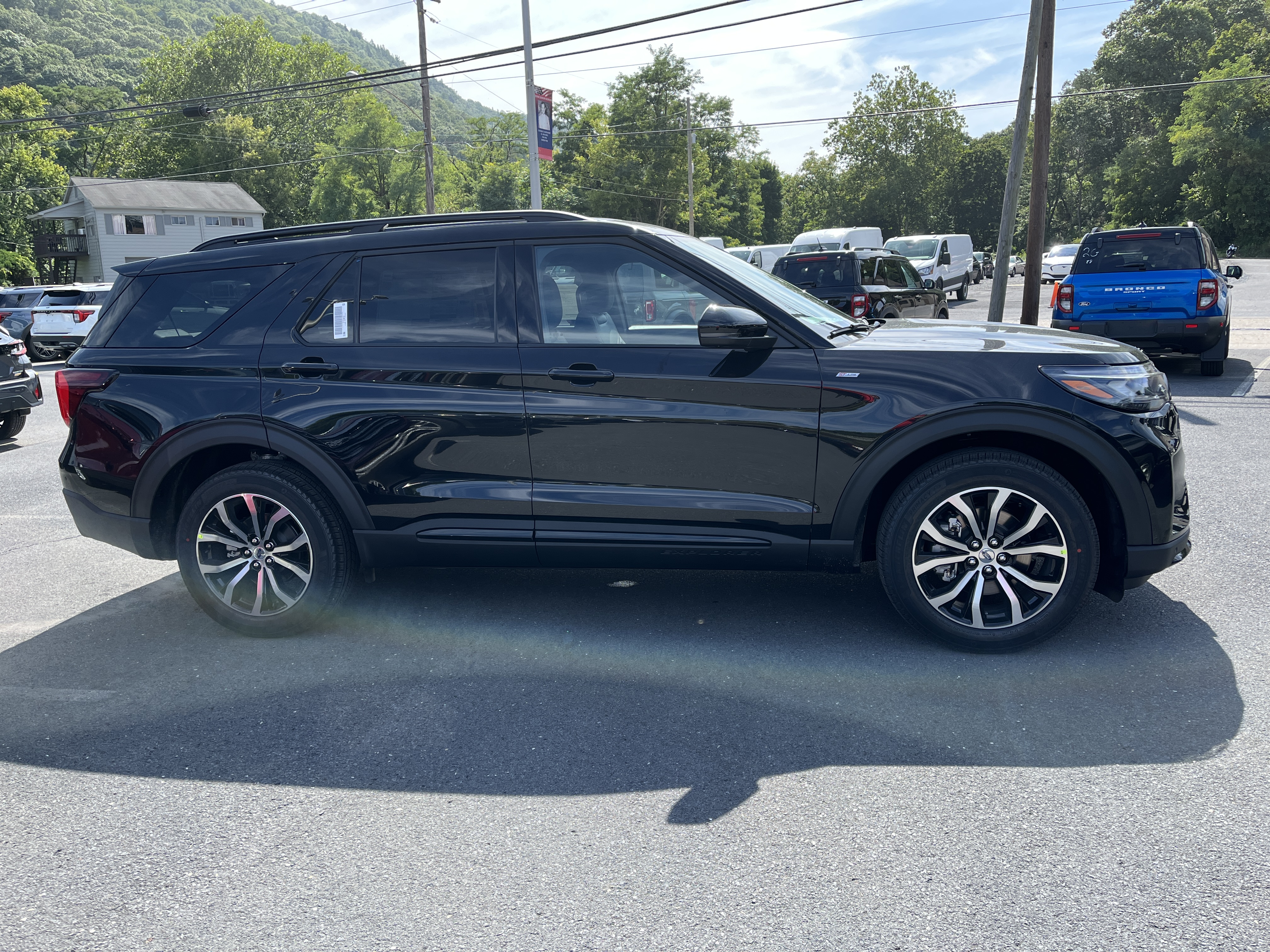 New 2027 Ford Explorer ST-Line SUV