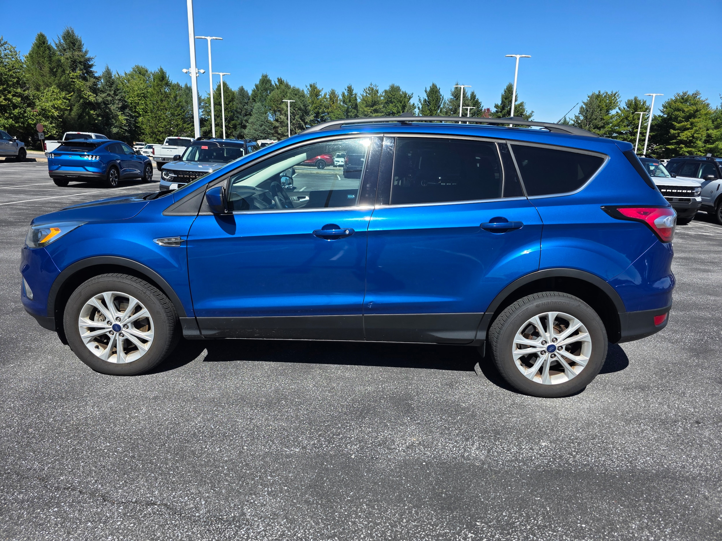 Used 2017 Ford Escape SE with VIN 1FMCU9G96HUD72081 for sale in Palmyra, PA