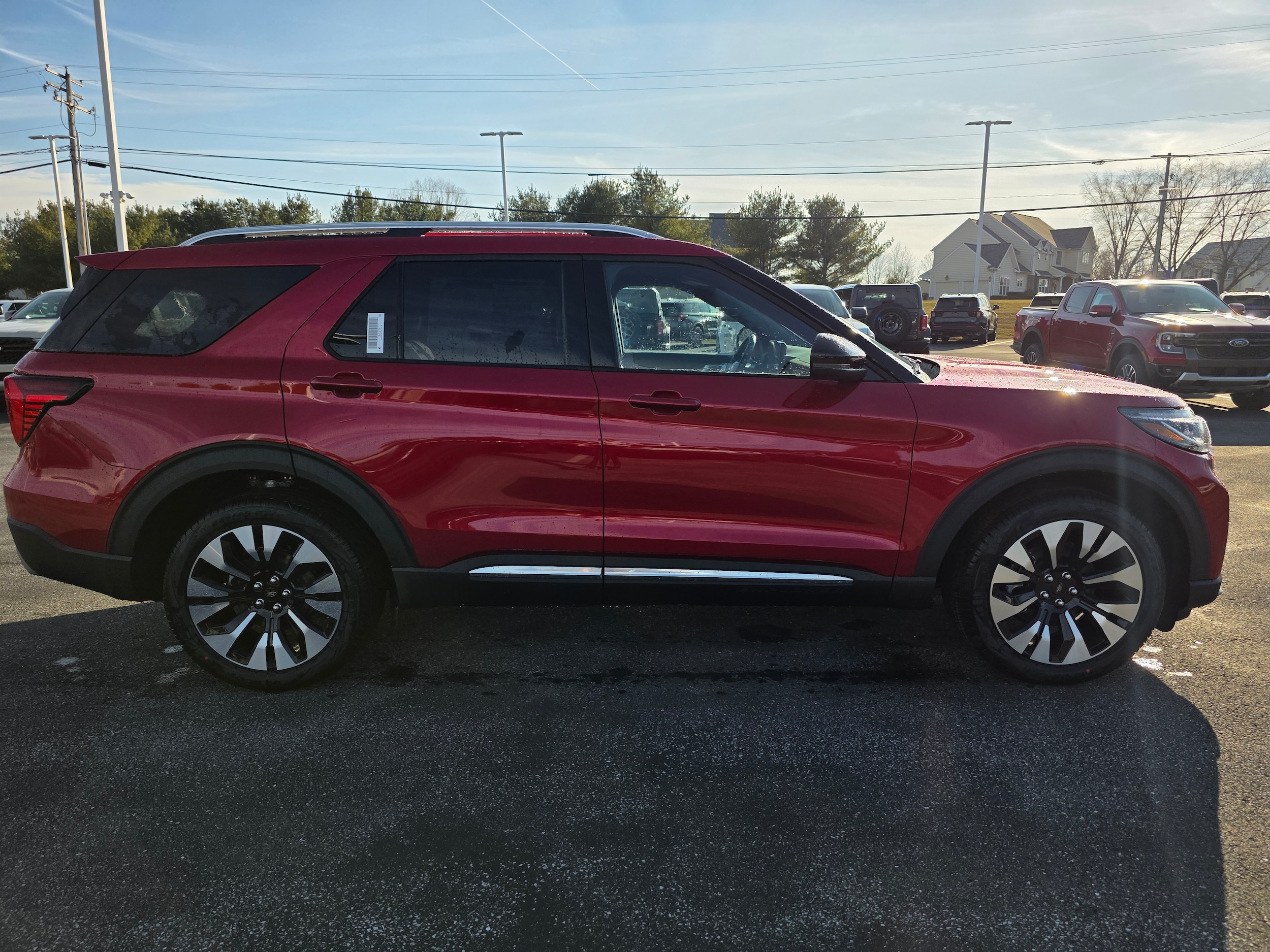 2026 Ford Explorer Platinum - Photo 6