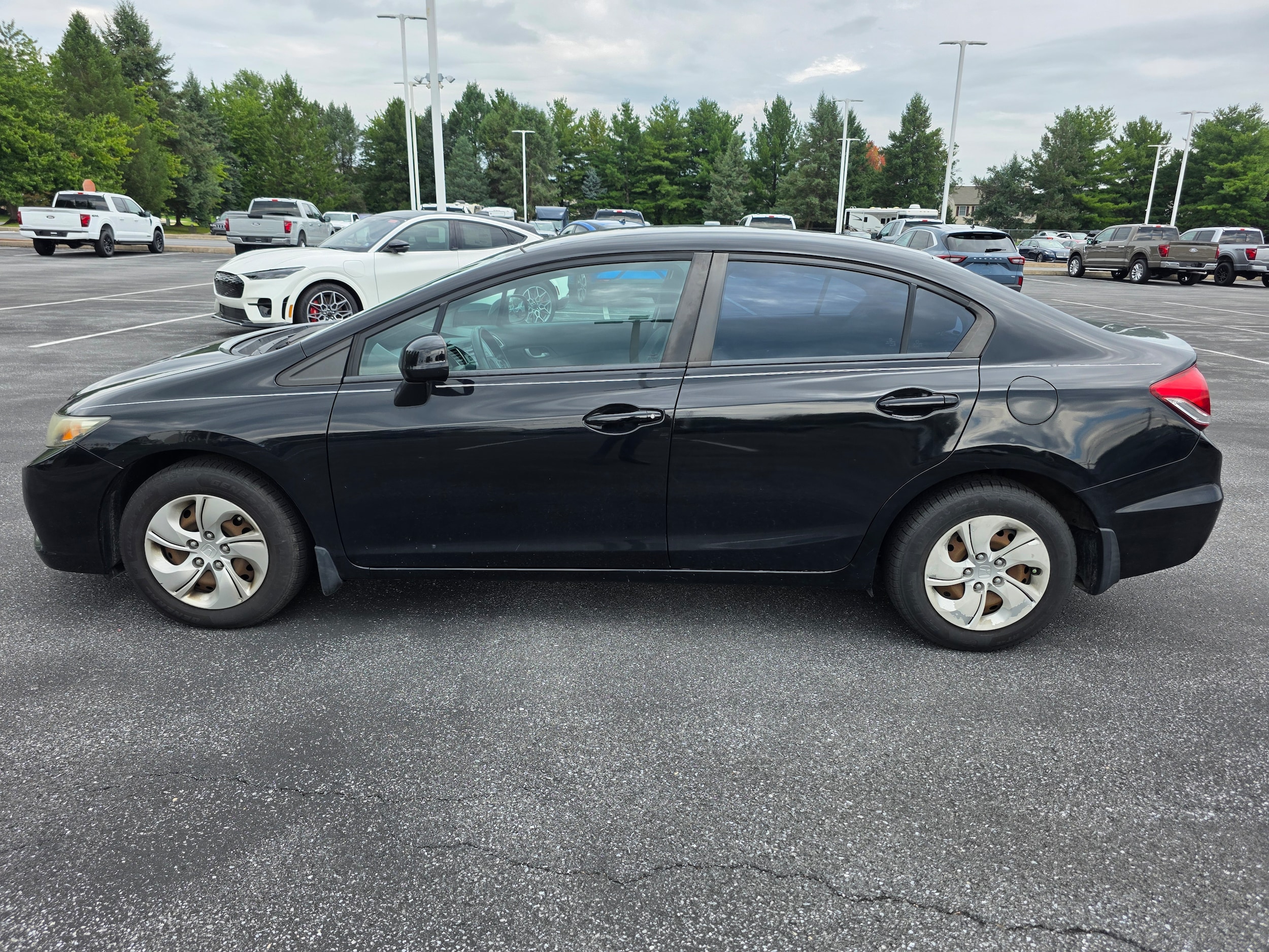 Used 2013 Honda Civic LX with VIN 19XFB2E58DE086983 for sale in Palmyra, PA