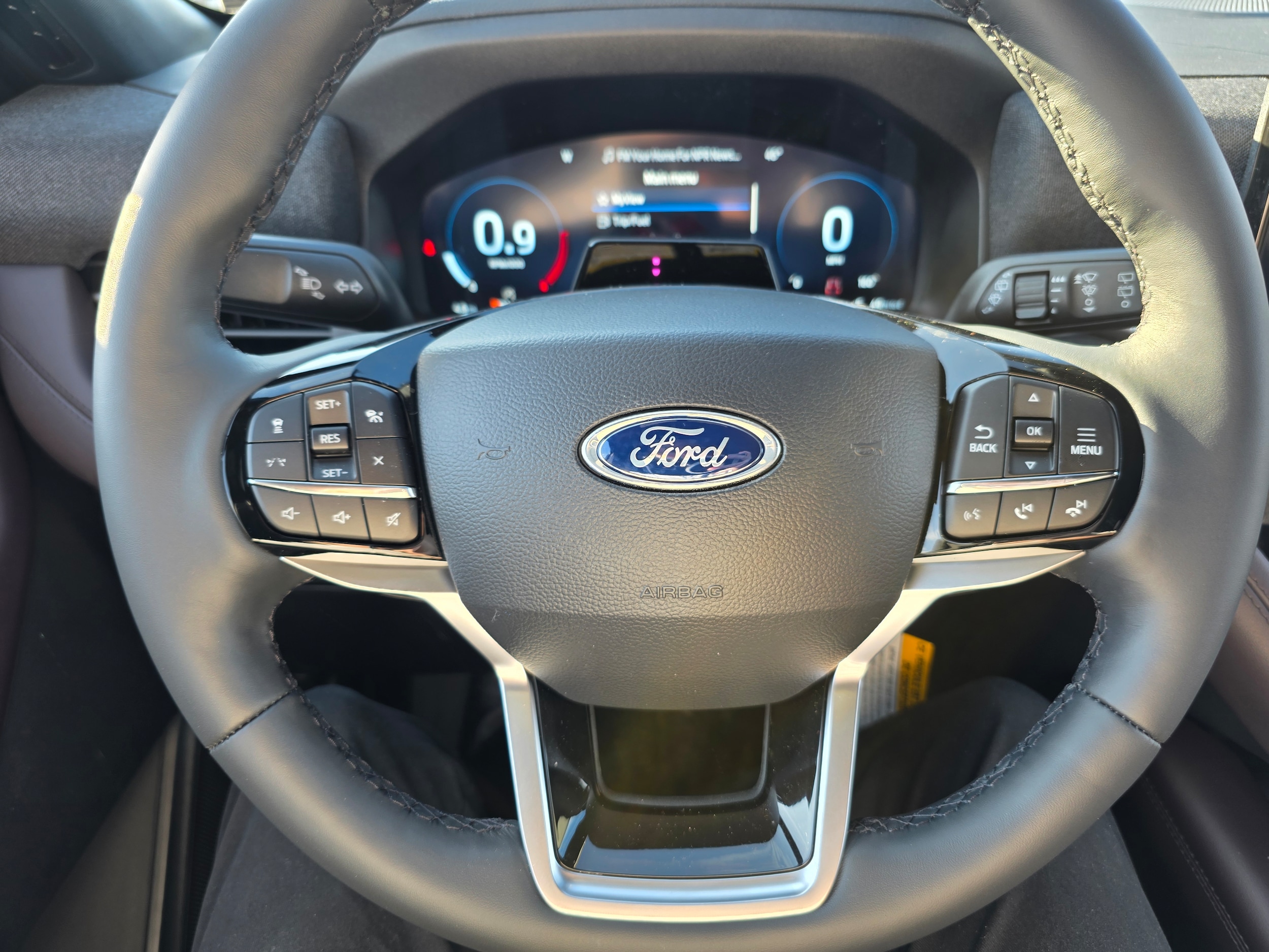 2026 Ford Explorer Platinum - Photo 15