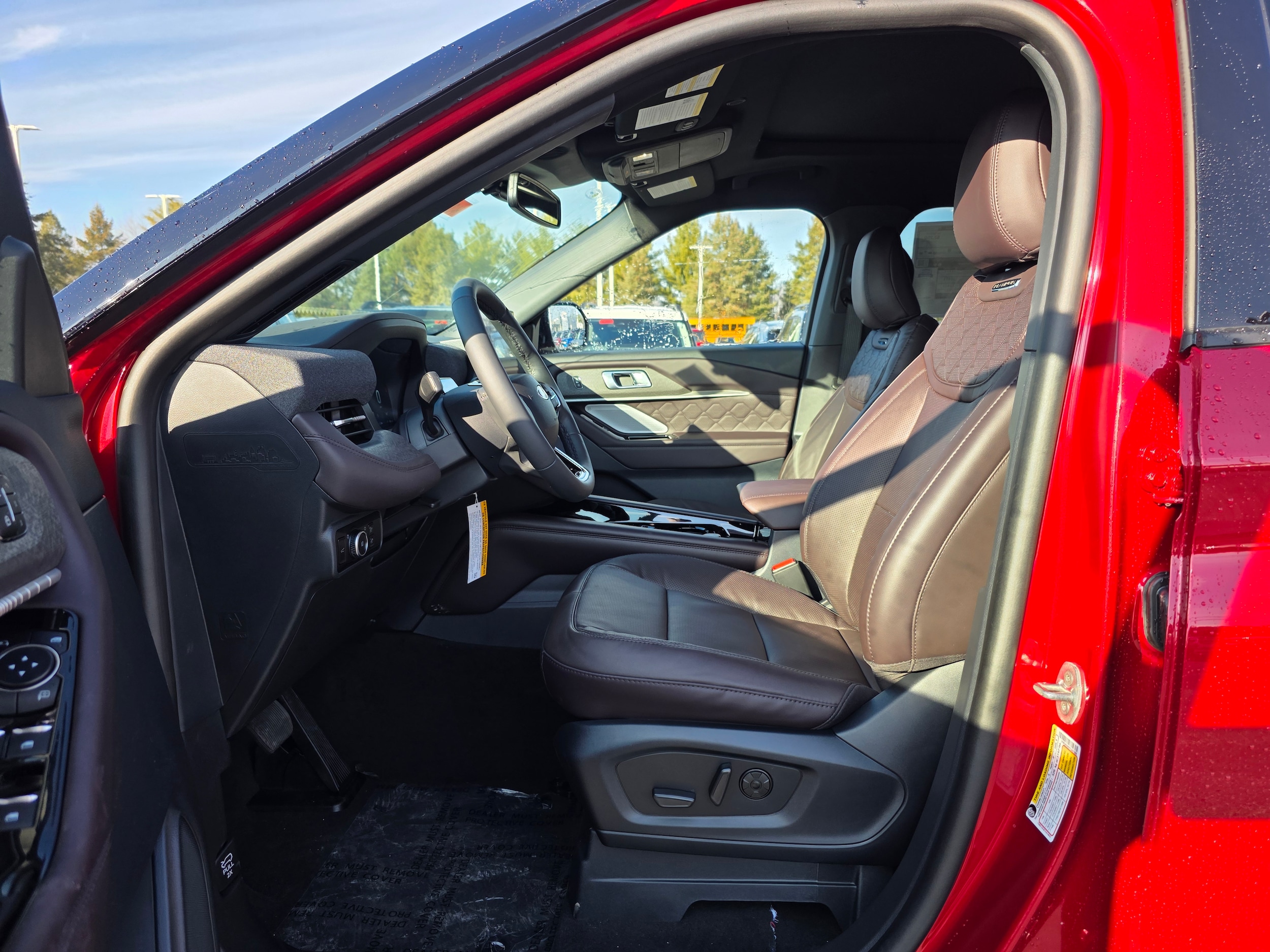 2026 Ford Explorer Platinum - Photo 21