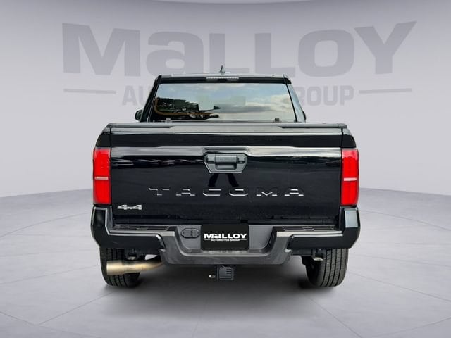 2025 Toyota Tacoma SR5 - Photo 4
