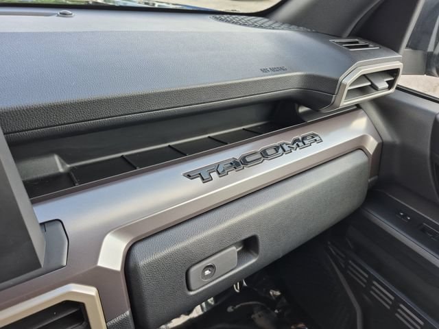 2025 Toyota Tacoma SR5 - Photo 30