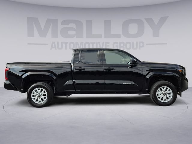 2025 Toyota Tacoma SR5 - Photo 6