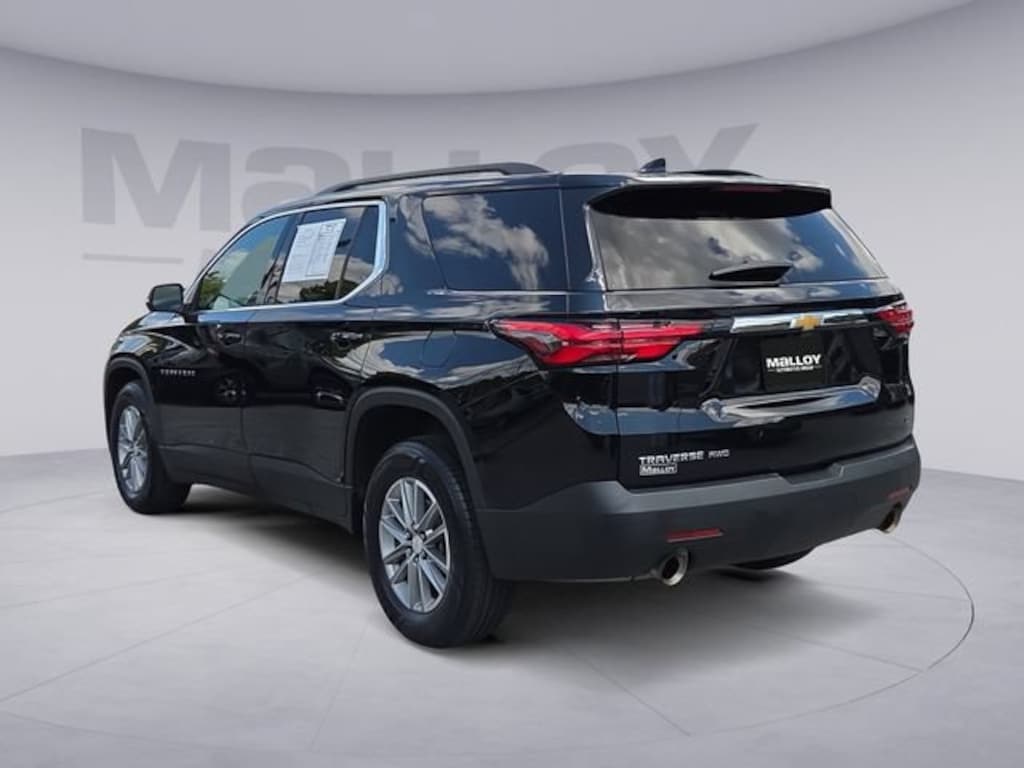 Used 2023 Chevrolet Traverse LT Cloth SUV