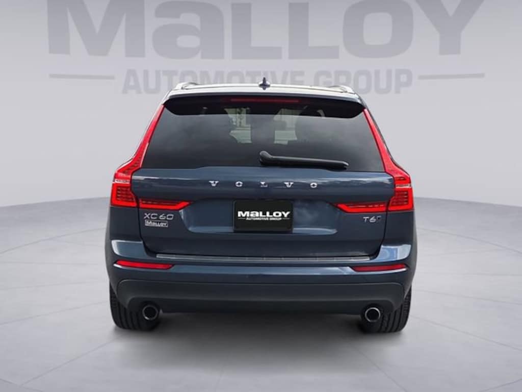Used 2021 Volvo XC60 Momentum SUV