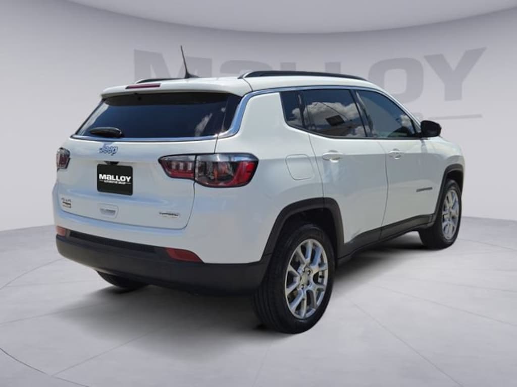 Used 2024 Jeep Compass Latitude Lux FWD SUV