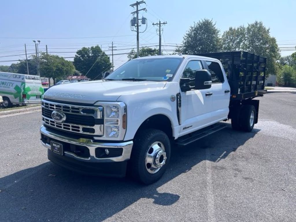 New 2026 Ford F-350 9FT Stake Knapheide XL Chassis