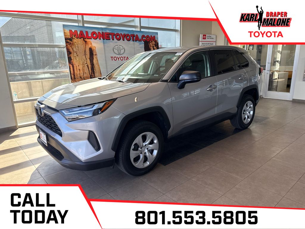 2025 Toyota RAV4 LE