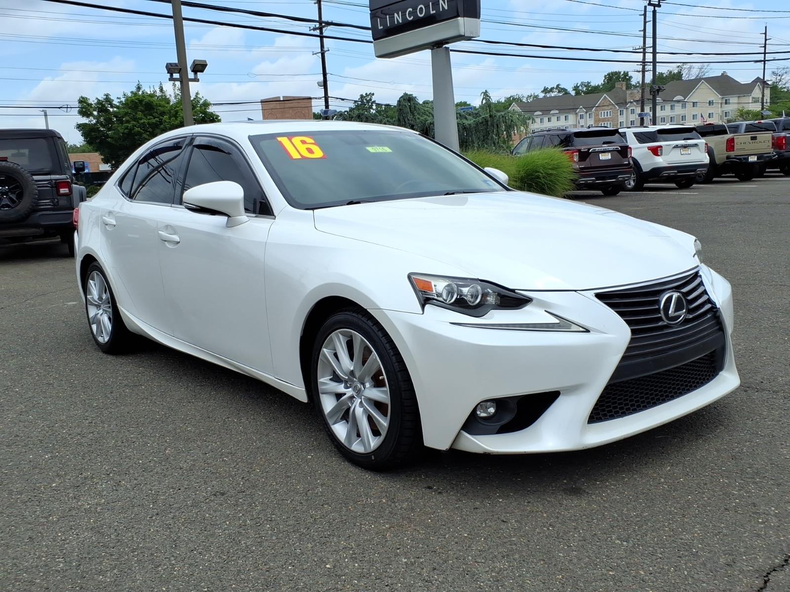 2016 Lexus IS