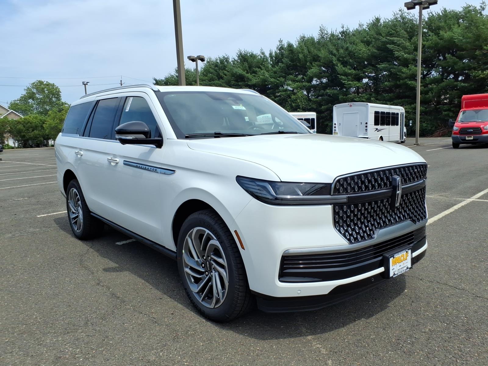 2027 Lincoln Navigator