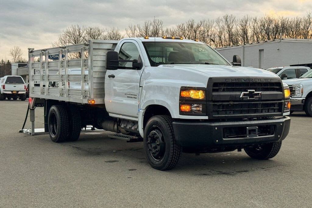 2024 Chevrolet Silverado 4500 Medium Duty Chassis Cab