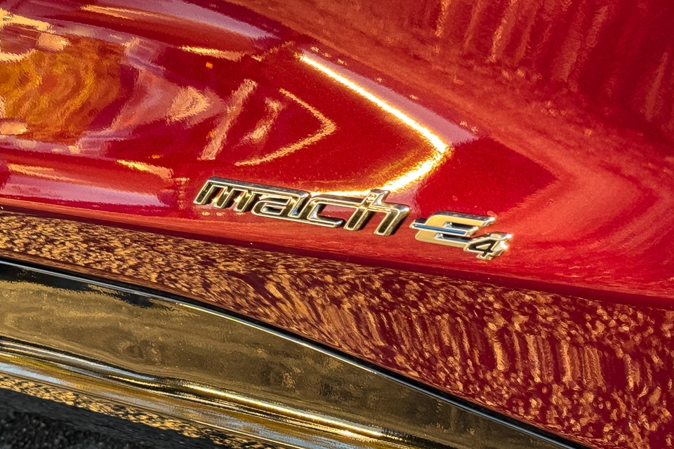 2025 Ford Mustang Mach-E GT - Photo 9
