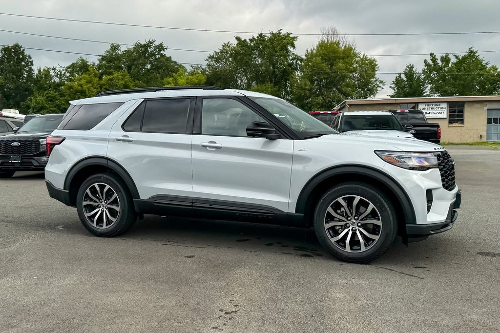 New 2026 Ford Explorer ST-Line SUV