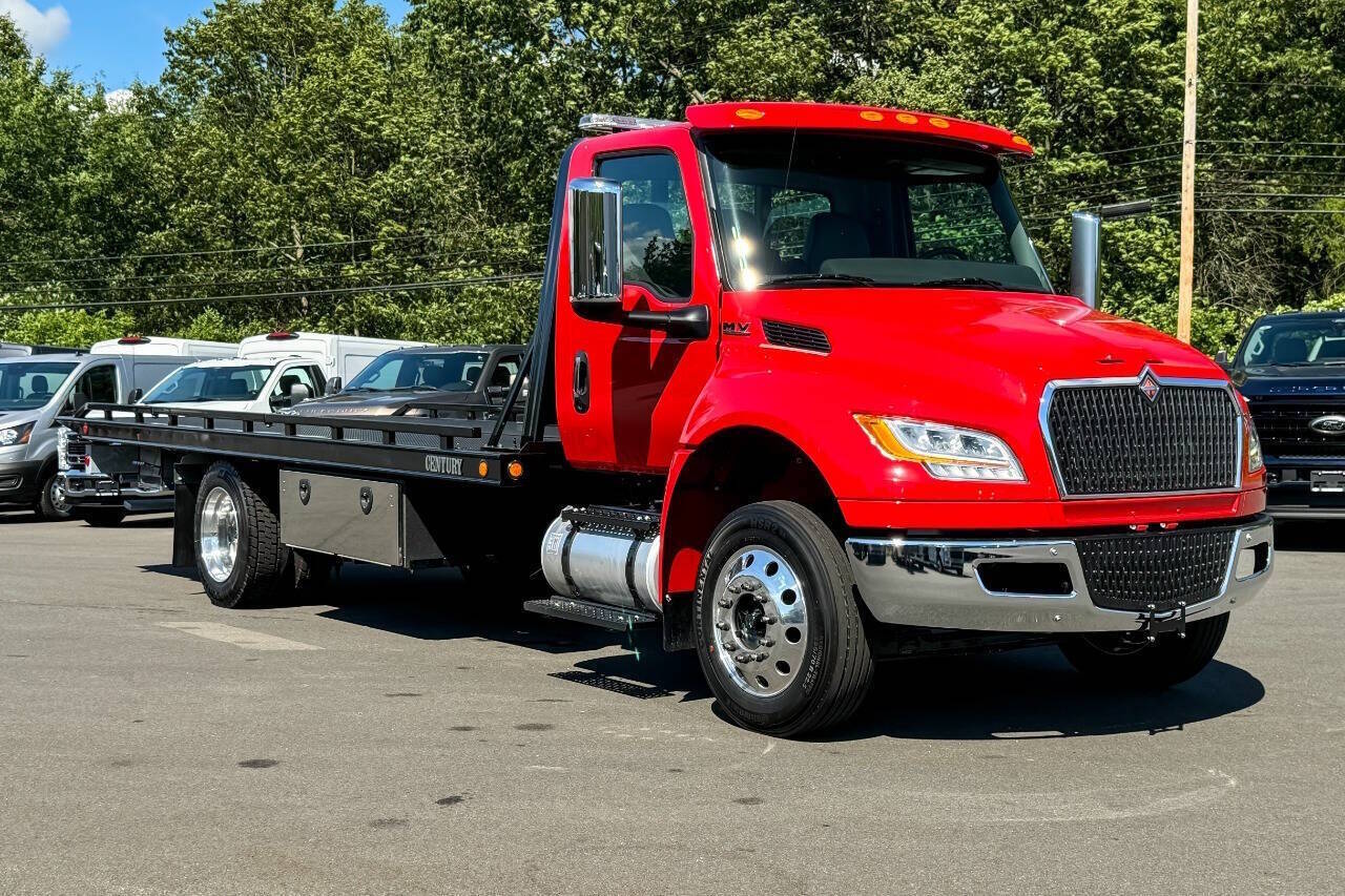 2025 International MV607 4X2 2dr Chassis Chassis