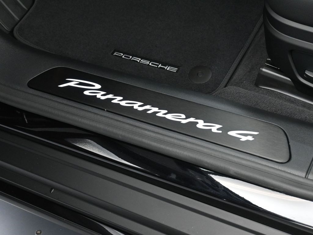 2026 Porsche Panamera 4 E-Hybrid - Photo 15