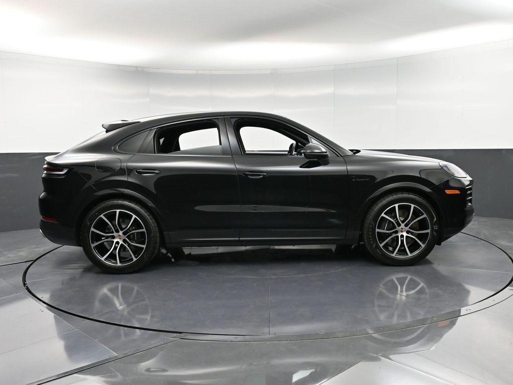 2026 Porsche Cayenne Coupe E-Hybrid - Photo 8