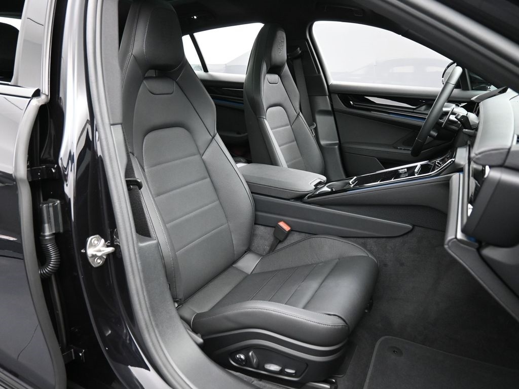 2026 Porsche Panamera 4 E-Hybrid - Photo 31