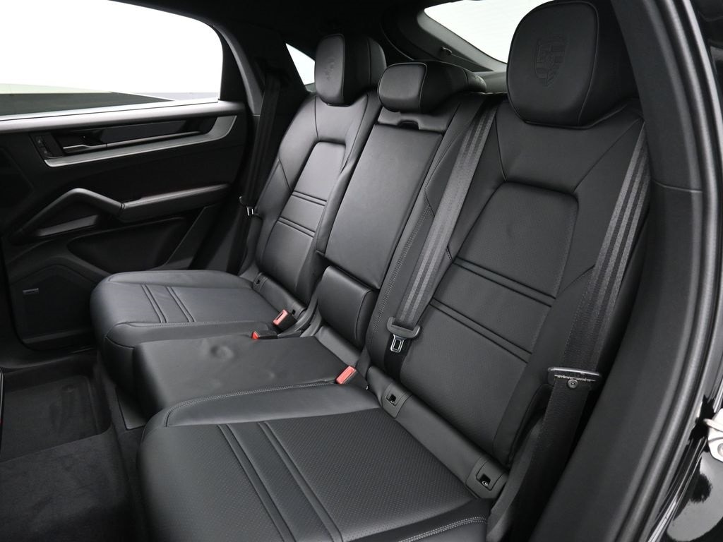 2026 Porsche Cayenne Coupe E-Hybrid - Photo 24